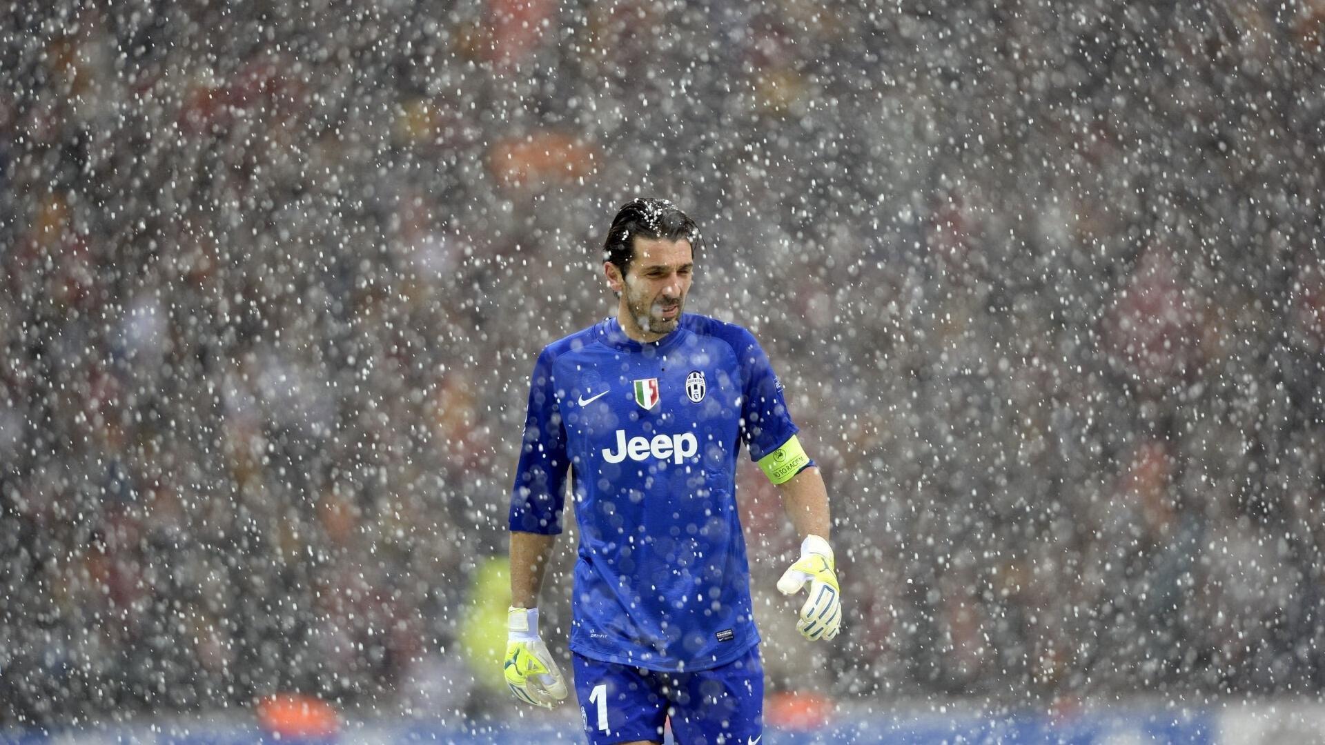 短跑新星闪耀全国锦标赛，破纪录表现引关注