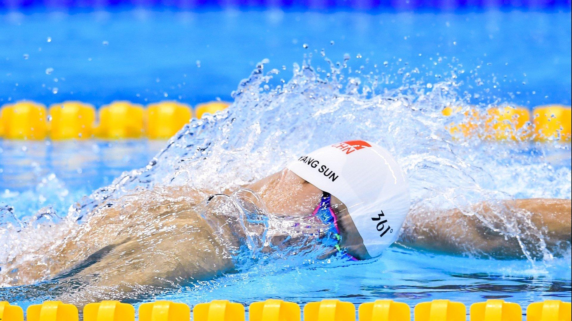 2024国际马拉松盛典，选手突破极限，城