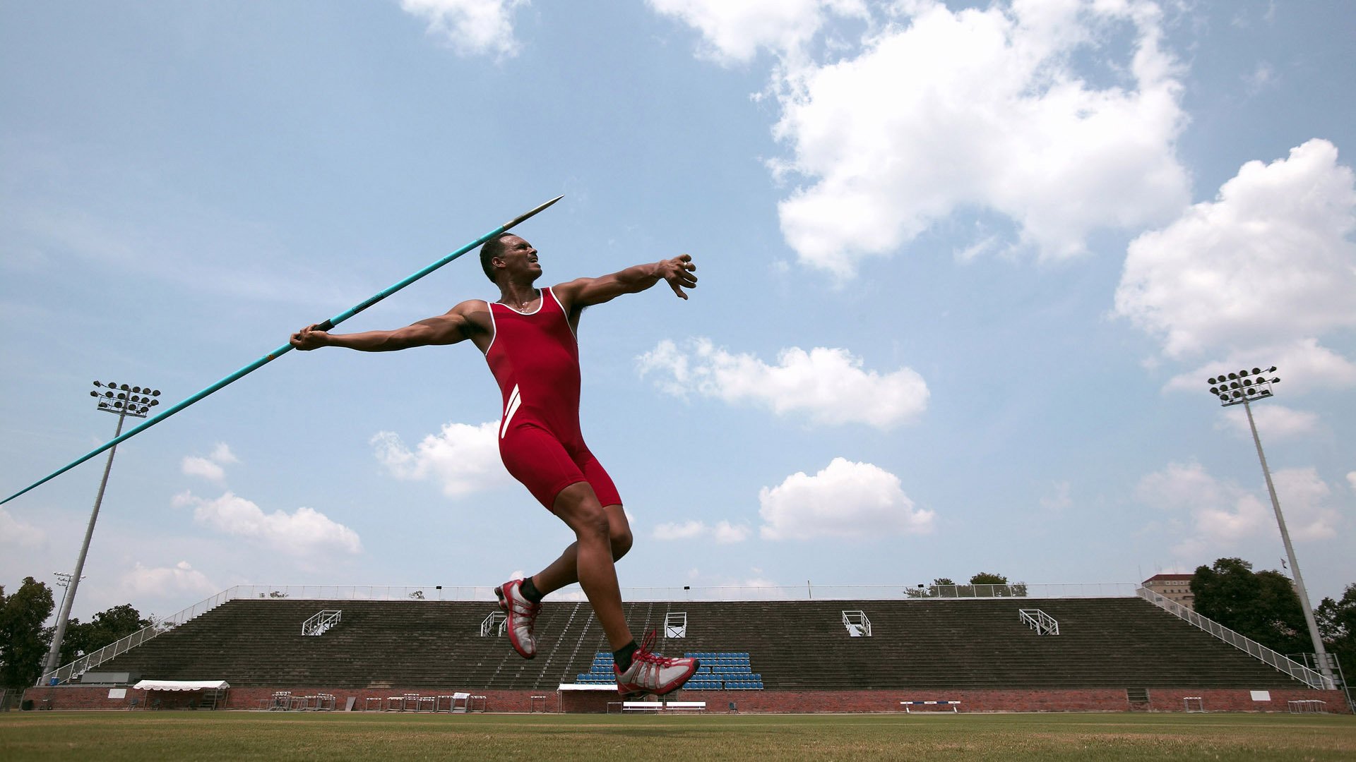 纳达尔强势回归红土赛场,法网前状态引关注